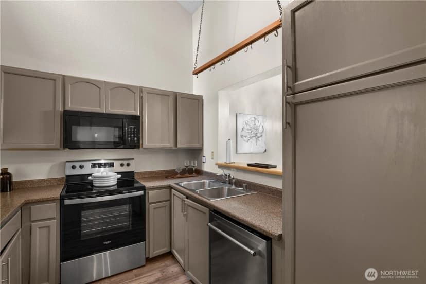 Property photo for 12918 126th Court Ne #k302, Kirkland photo 4