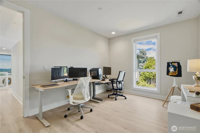 Property photo for 4282 131st Place Se, Bellevue photo 29
