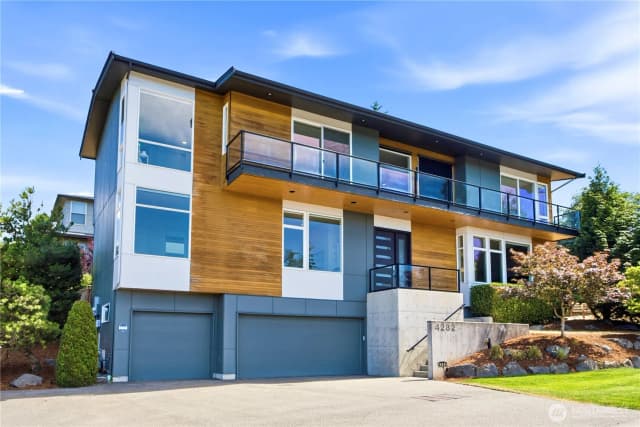 Property photo for 4282 131st Place Se, Bellevue