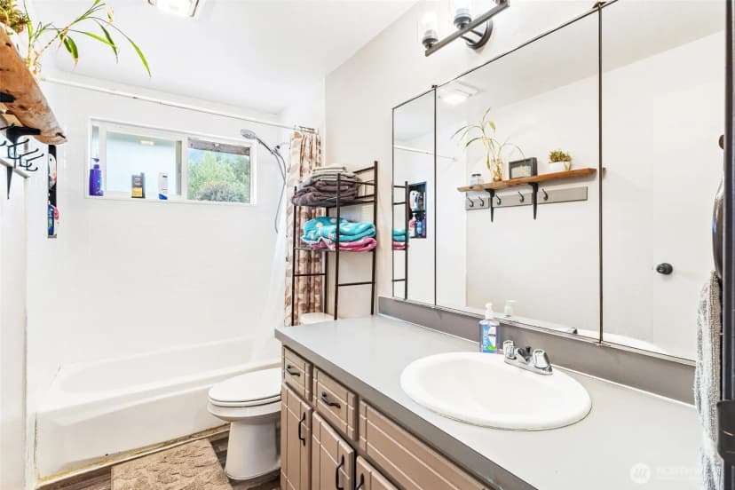 Property photo for 1265 Cascade Street, Darrington photo 18
