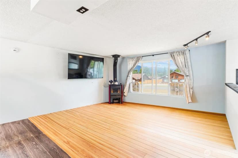 Property photo for 1265 Cascade Street, Darrington photo 15