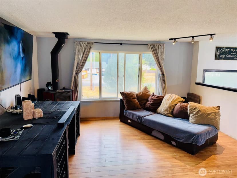 Property photo for 1265 Cascade Street, Darrington photo 13
