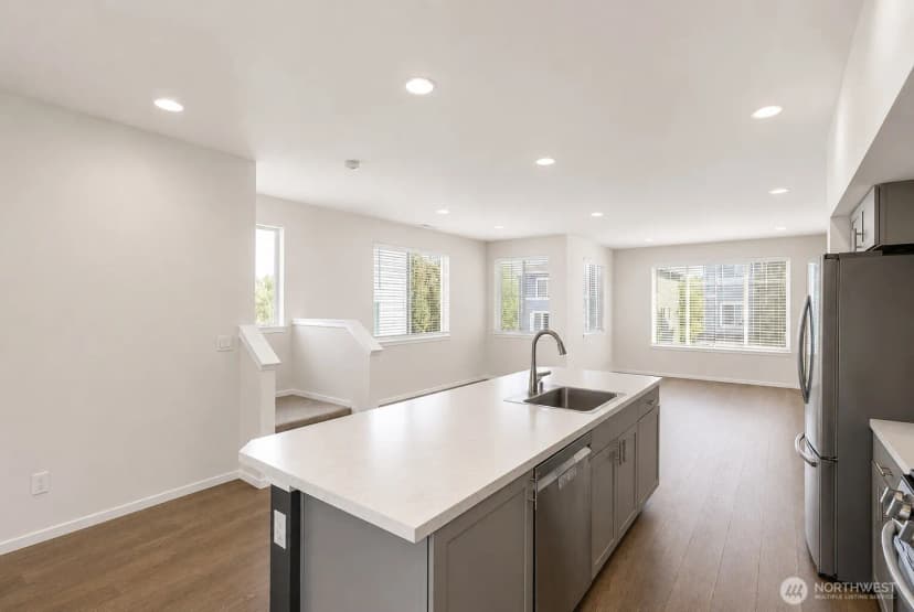 Property photo for 826 Nw Highgarden Drive, Bremerton photo 3