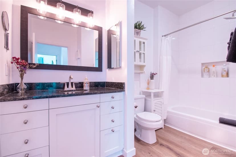 Property photo for 2415 2nd Avenue #729, Seattle photo 15