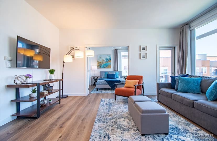 Property photo for 2415 2nd Avenue #729, Seattle photo 2