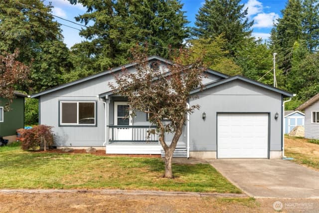Property photo for 713 1st Avenue Ne, Napavine