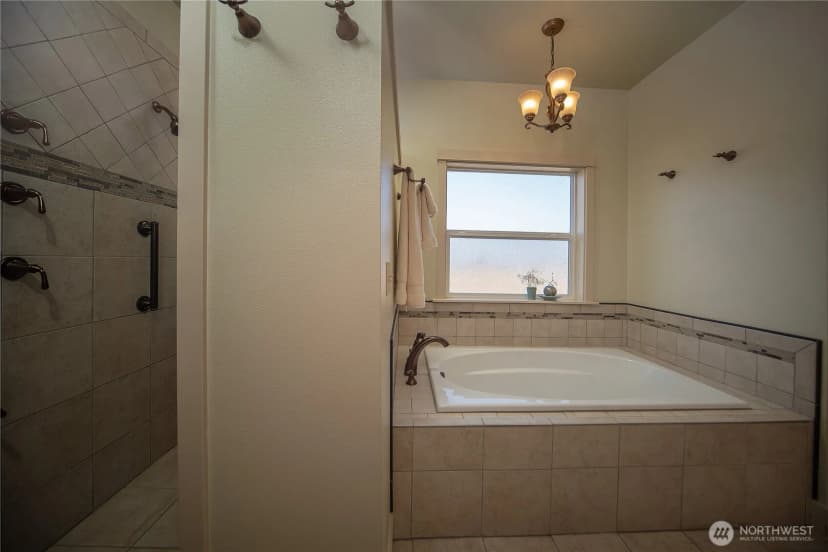 Property photo for 631 Radient View Drive, Ellensburg photo 23