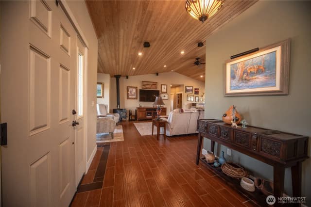 Property photo for 631 Radient View Drive, Ellensburg photo 4