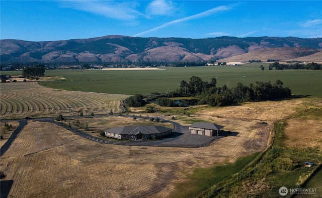 Property photo for 631 Radient View Drive, Ellensburg photo 2