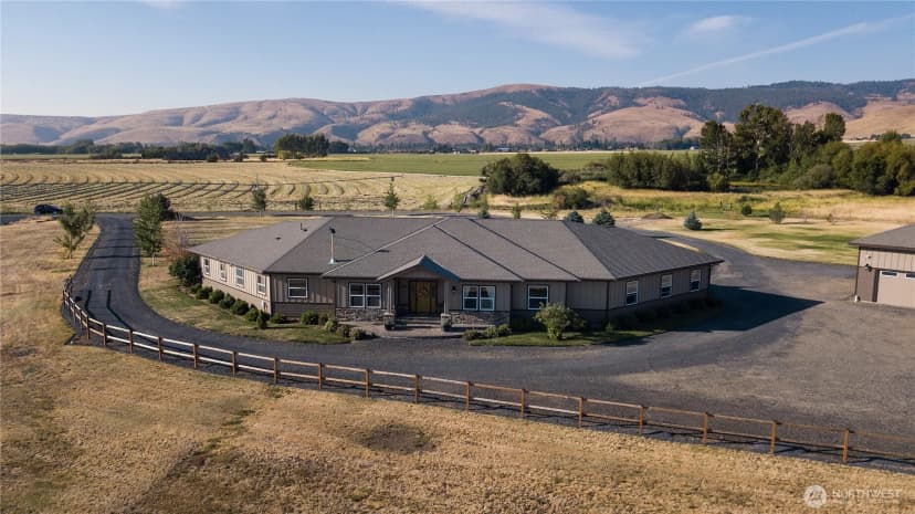 Property photo for 631 Radient View Drive, Ellensburg