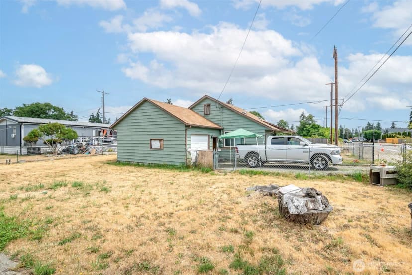 Property photo for 103 168th Street S, Spanaway photo 2