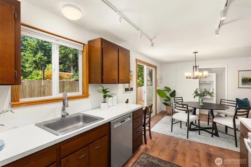 Property photo for 12249 N Madison Avenue Ne, Bainbridge Island photo 11
