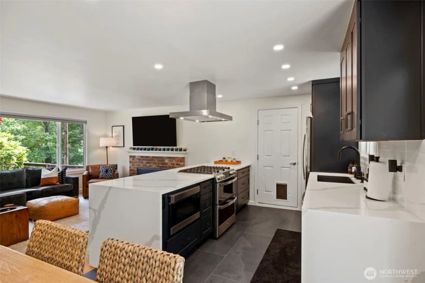 Property photo for 450 Mount Defiance Circle Sw, Issaquah photo 16