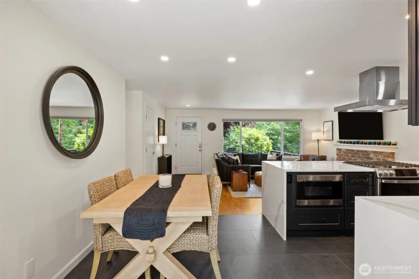 Property photo for 450 Mount Defiance Circle Sw, Issaquah photo 15