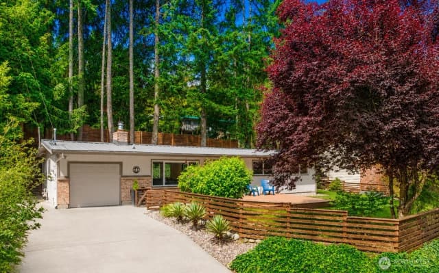 Property photo for 450 Mount Defiance Circle Sw, Issaquah photo 2