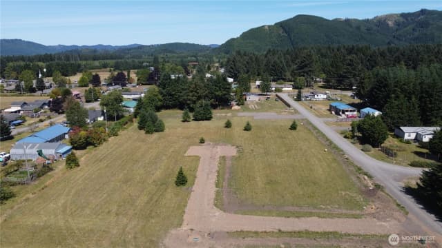 Property photo for 9993 Two Cousins Drive, Forks photo 5