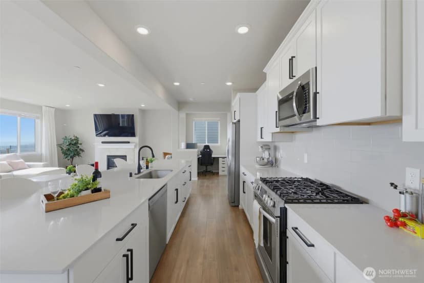Property photo for 1391 Baker Heights Loop, Bremerton photo 16