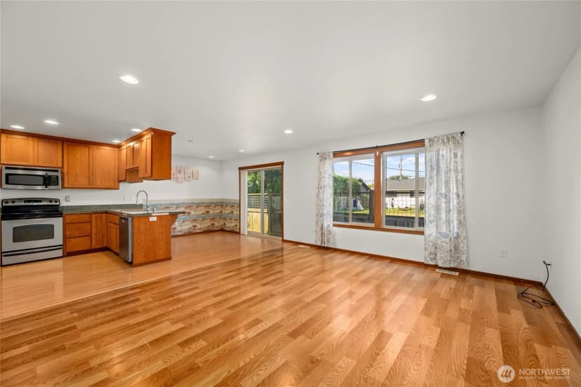 Property photo for 497 Harvest Edge Place, Burlington photo 8