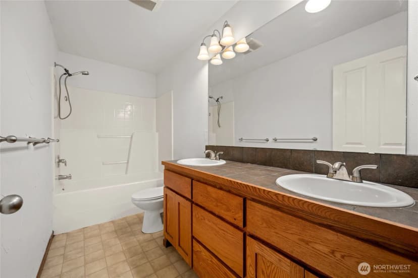 Property photo for 497 Harvest Edge Place, Burlington photo 19