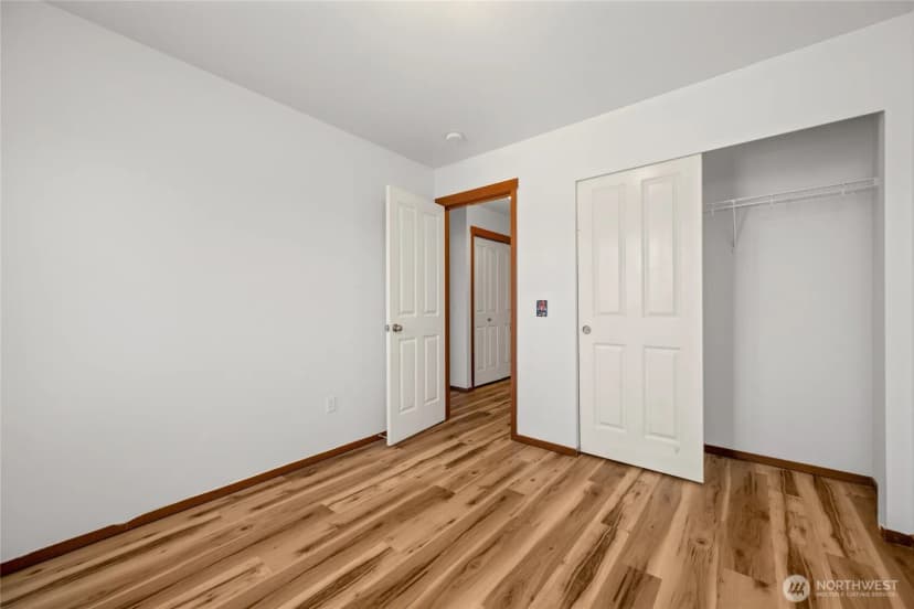 Property photo for 497 Harvest Edge Place, Burlington photo 17
