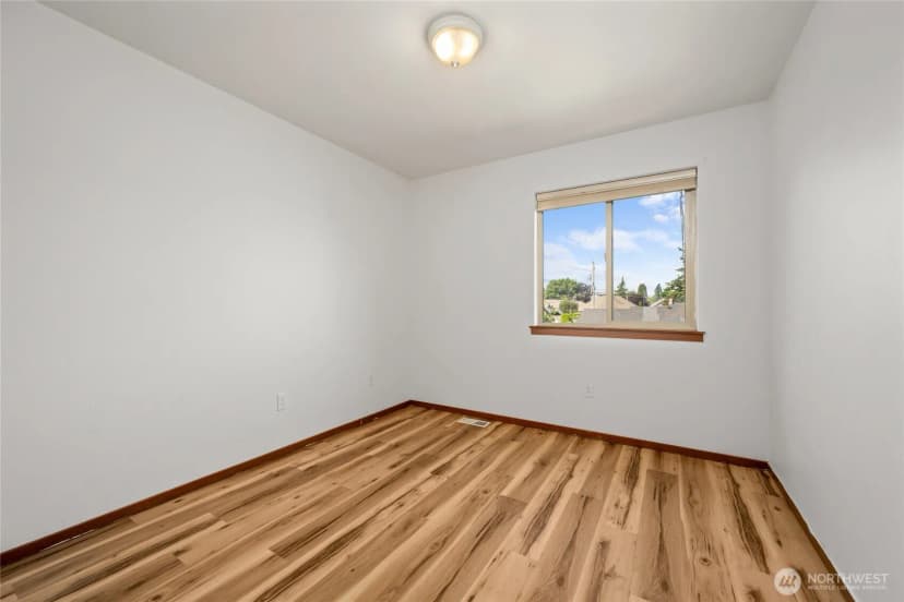 Property photo for 497 Harvest Edge Place, Burlington photo 18