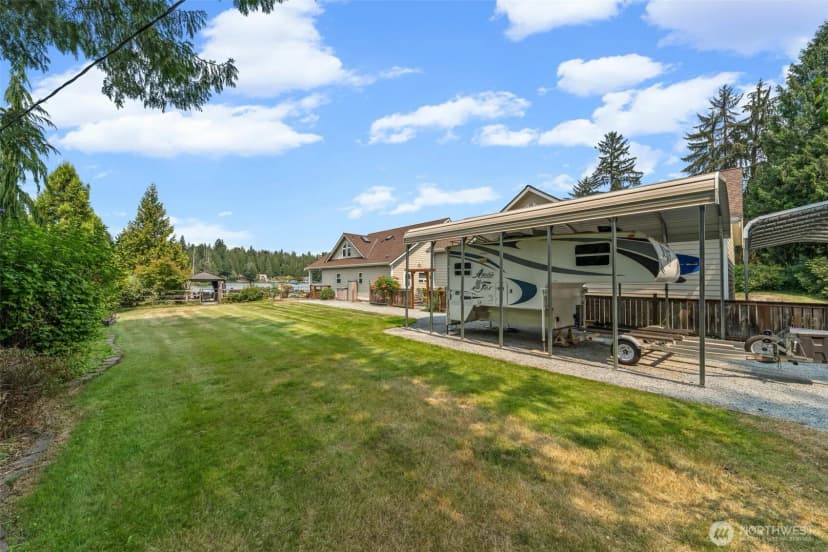 Property photo for 32608 Benbow Drive E, Graham photo 31