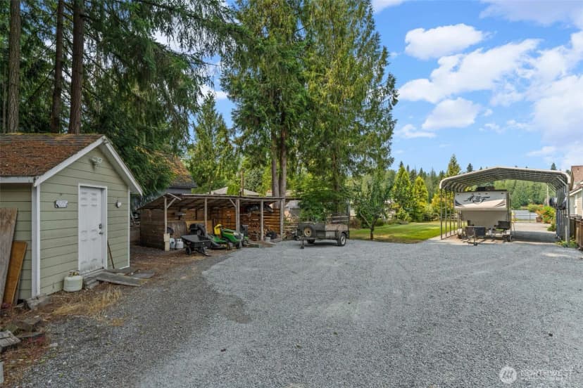 Property photo for 32608 Benbow Drive E, Graham photo 33