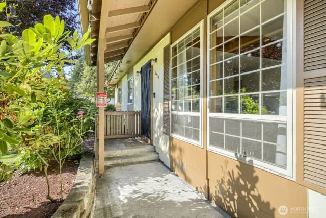 Property photo for 29311 33rd Avenue S, Auburn photo 2