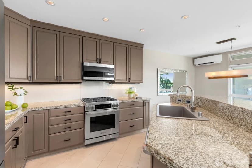 Property photo for 121 Lakeside Avenue #305, Seattle photo 11