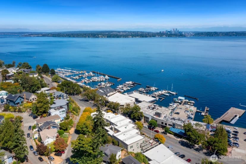 Property photo for 121 Lakeside Avenue #305, Seattle photo 34