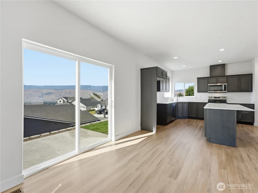 Property photo for 1948 N Mineral Place, East Wenatchee photo 15