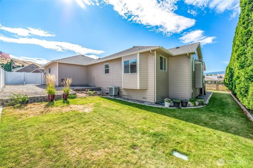 Property photo for 1544 Harrington Lane, East Wenatchee photo 8