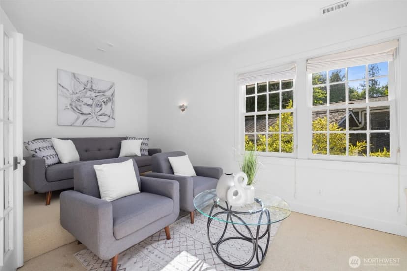 Property photo for 2057 E Beaver Lake Drive Se, Sammamish photo 18
