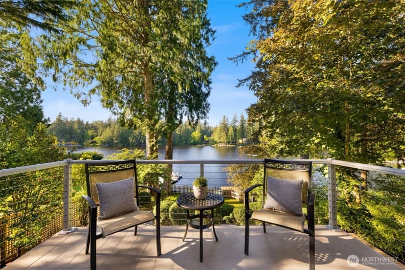 Property photo for 2057 E Beaver Lake Drive Se, Sammamish photo 11