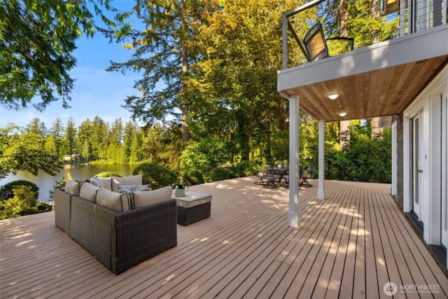 Property photo for 2057 E Beaver Lake Drive Se, Sammamish photo 5