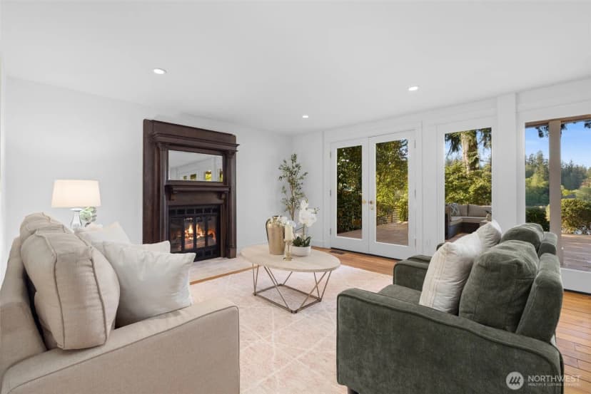 Property photo for 2057 E Beaver Lake Drive Se, Sammamish photo 30