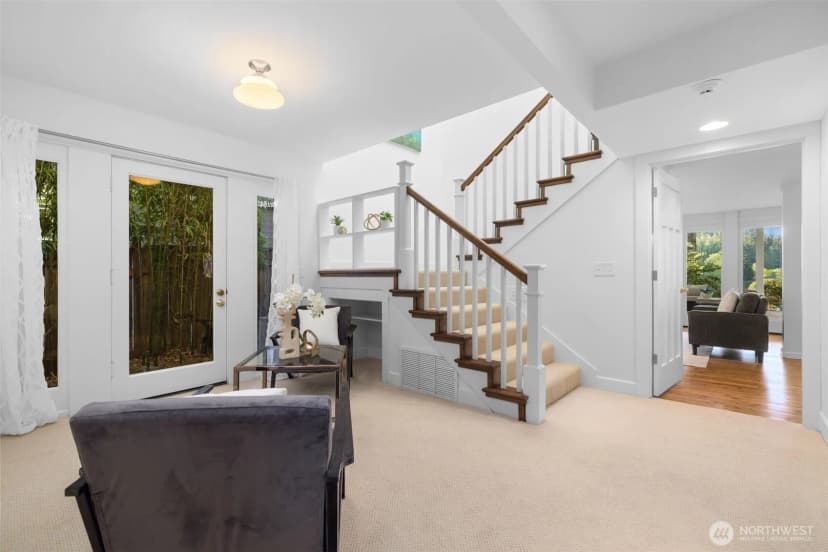 Property photo for 2057 E Beaver Lake Drive Se, Sammamish photo 29