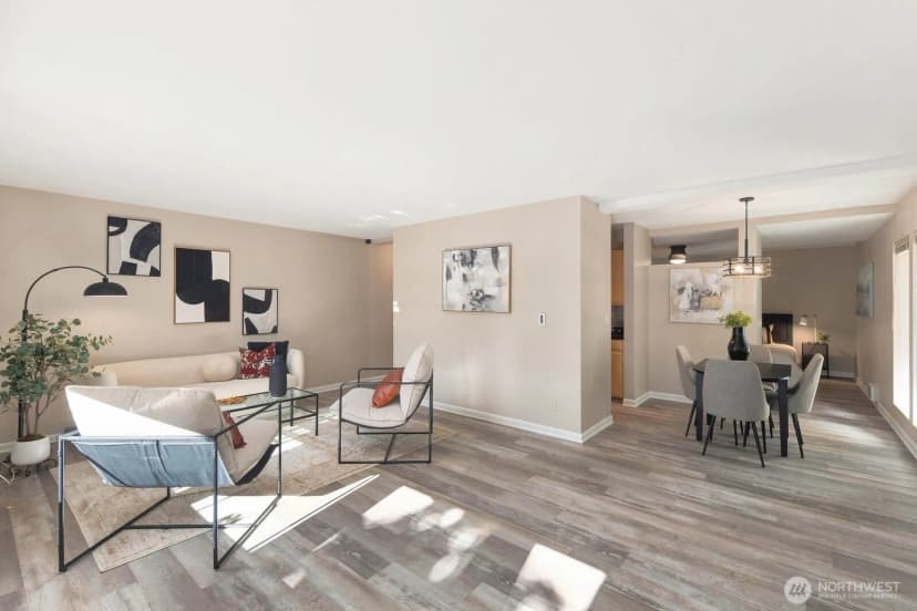 Property photo for 75 E Lynn Street ##b, Seattle photo 10