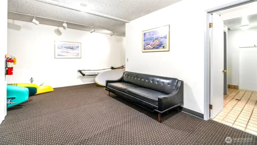 Property photo for 75 E Lynn Street ##b, Seattle photo 24