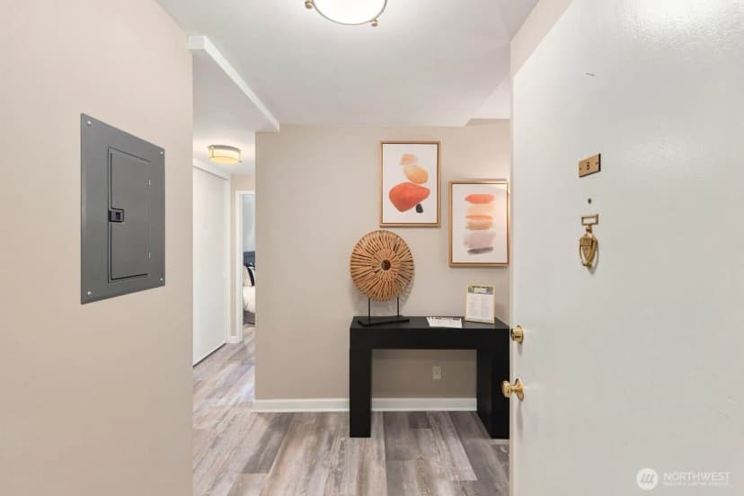 Property photo for 75 E Lynn Street ##b, Seattle photo 23