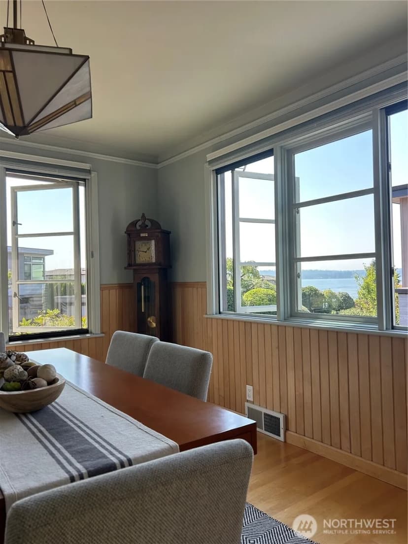 Property photo for 916 18th Avenue W, Kirkland photo 12