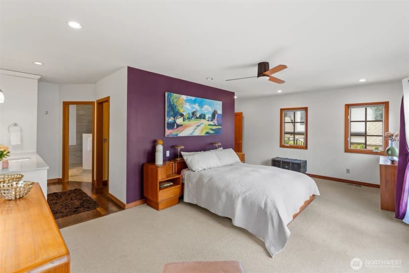 Property photo for 916 18th Avenue W, Kirkland photo 23