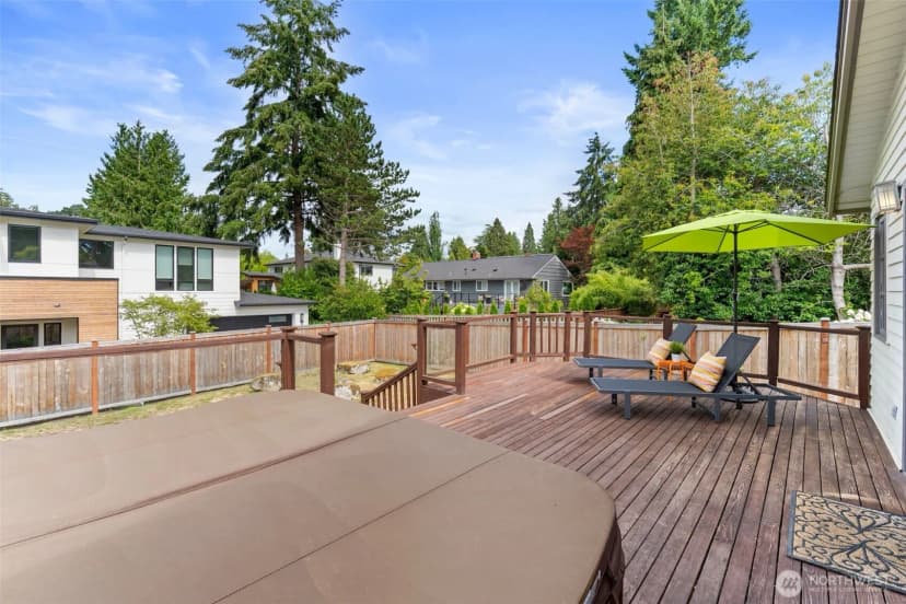 Property photo for 916 18th Avenue W, Kirkland photo 28
