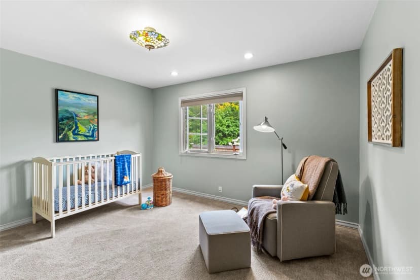 Property photo for 916 18th Avenue W, Kirkland photo 20