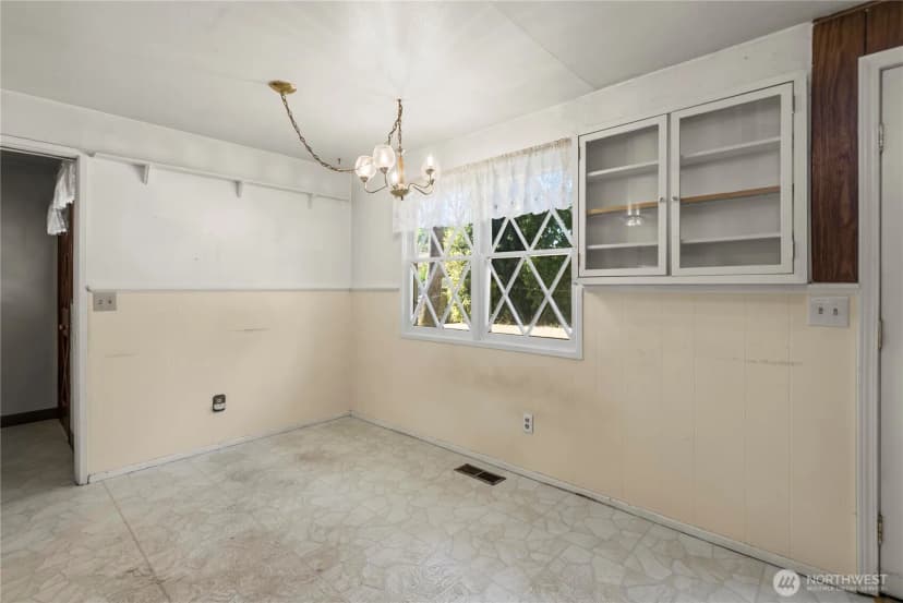 Property photo for 3129 Sylvia Boulevard S, Lakewood photo 11