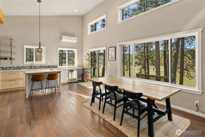 Property photo for 5910 Teanaway Road, Cle Elum photo 6