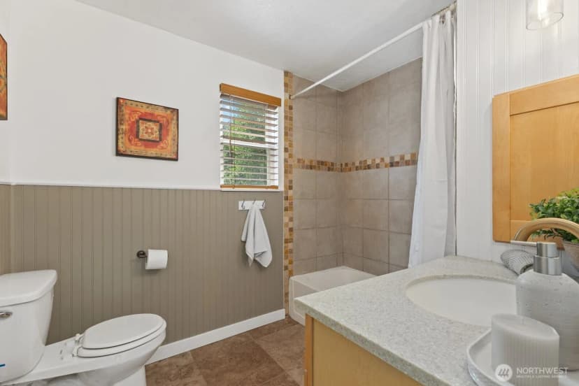 Property photo for 23410 Ne Old Woodinville-duvall Rd, Woodinville photo 16