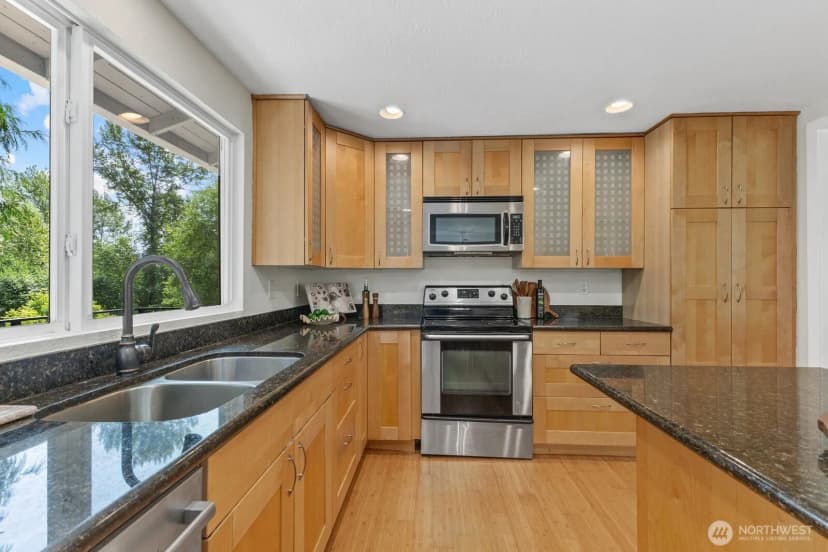 Property photo for 23410 Ne Old Woodinville-duvall Rd, Woodinville photo 9