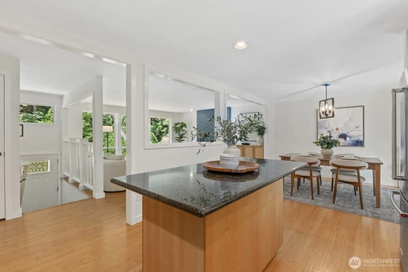 Property photo for 23410 Ne Old Woodinville-duvall Rd, Woodinville photo 12