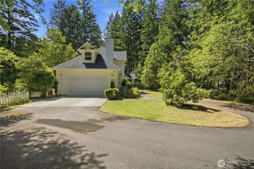 Property photo for 11848 Carriage Place Se, Olalla